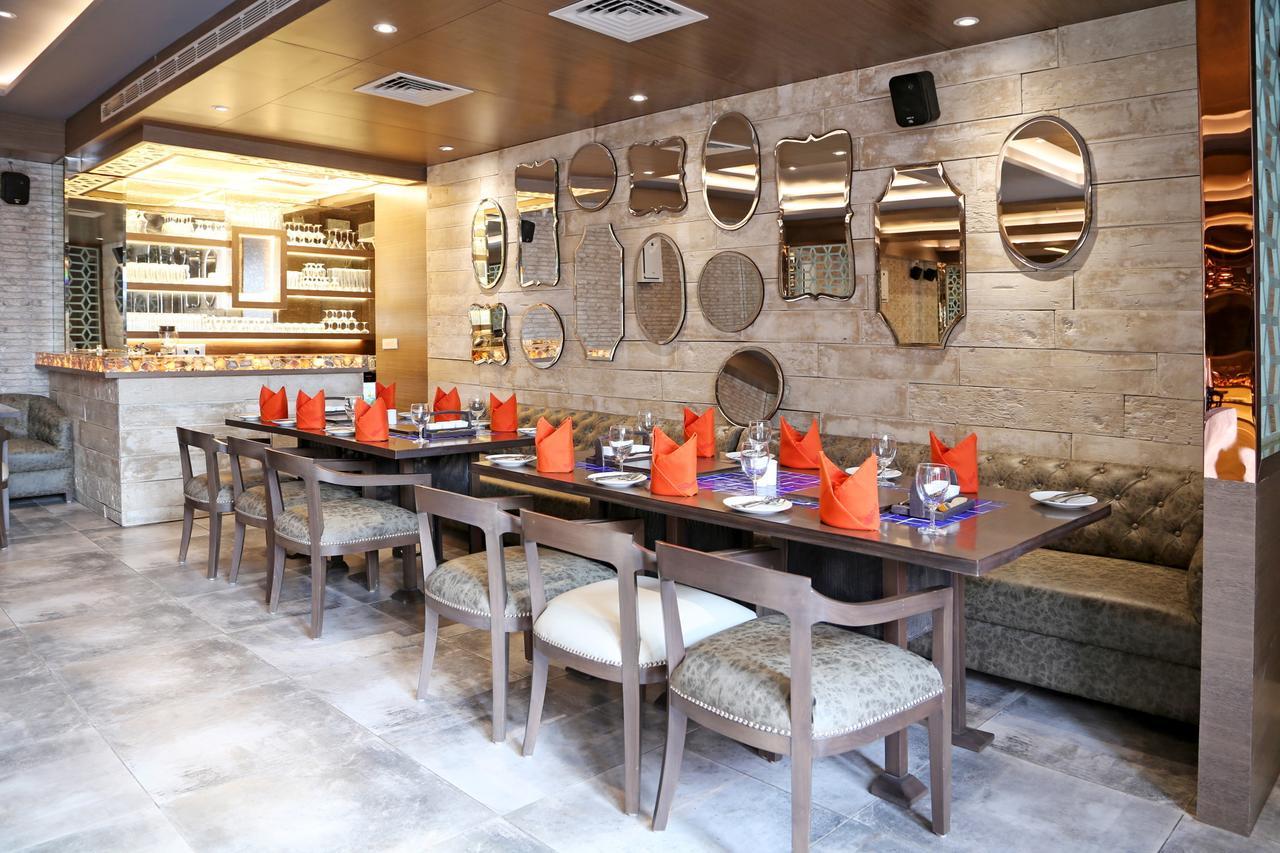 Hotel Parador Agra Ngoại thất bức ảnh