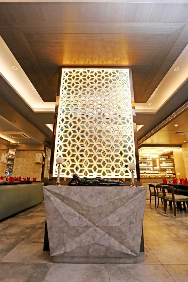 Hotel Parador Agra Ngoại thất bức ảnh